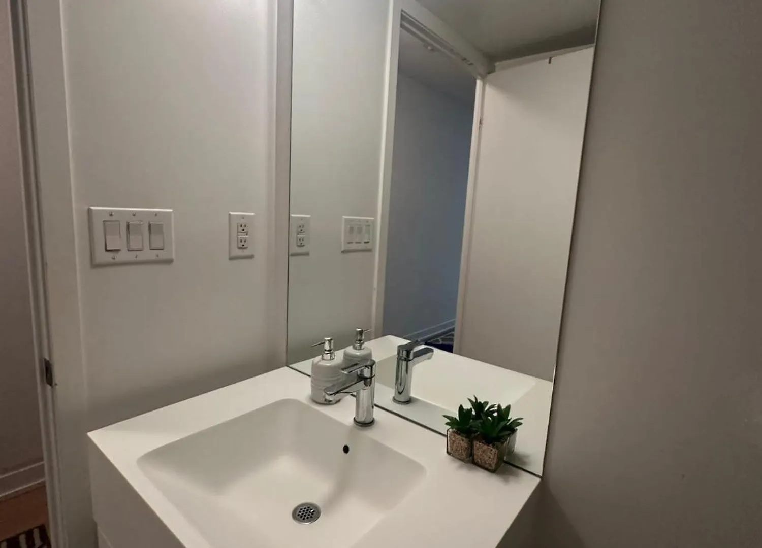 Downtown Toronto Condo Suite