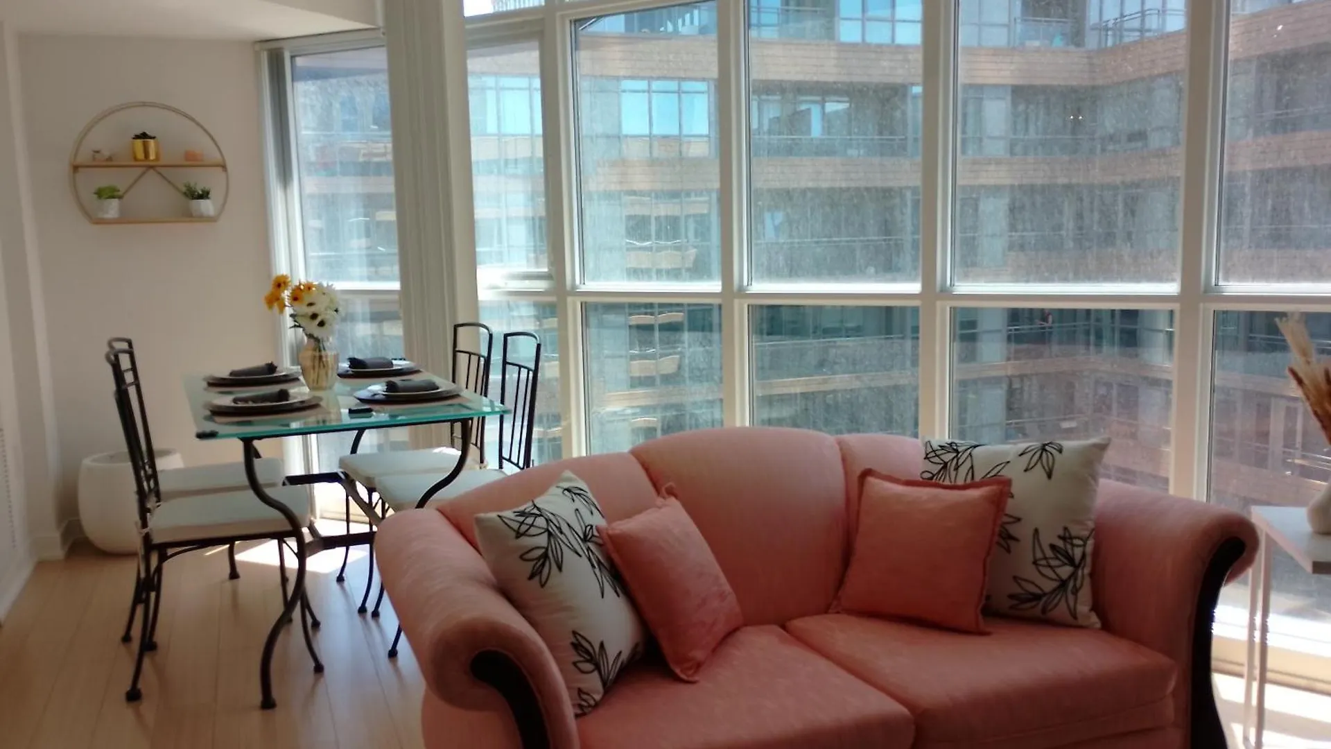Downtown Toronto Condo Suite Holiday home